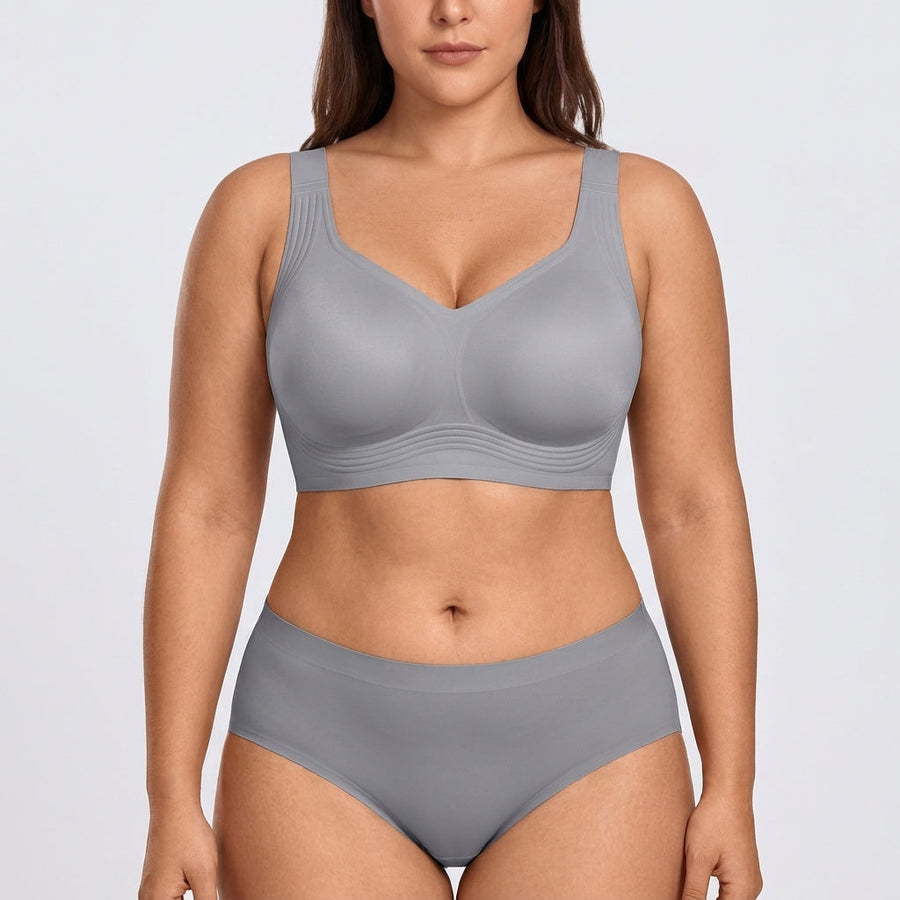Seamless Jelly-Band Brief - Grey on model, front #Color_Grey