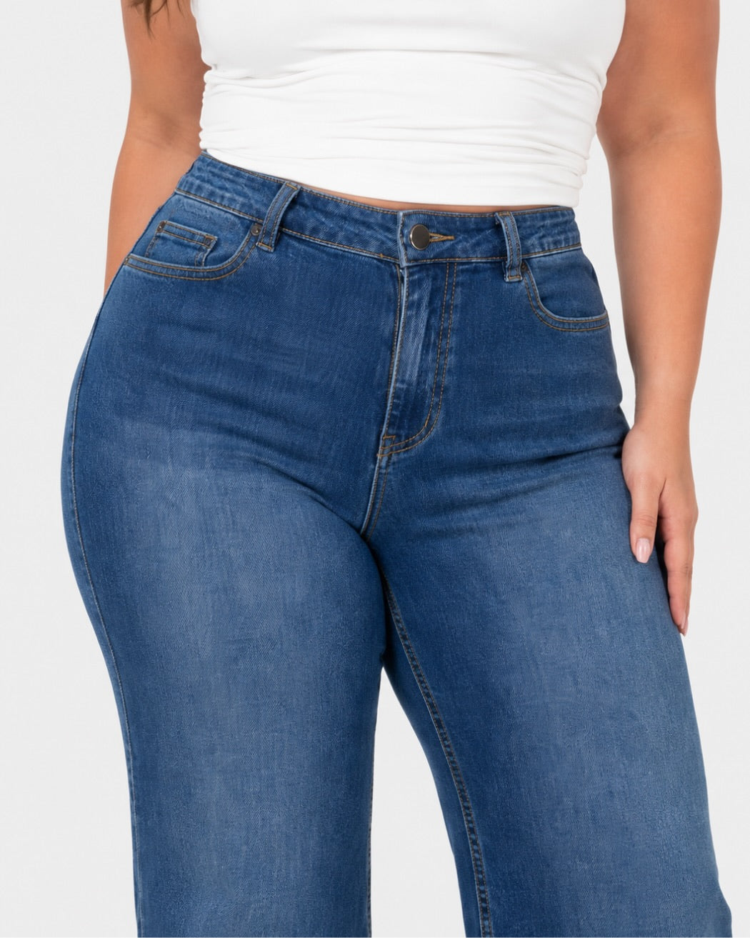 Wide Leg – Mid Rise – Mid Blue